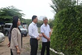 TP.HCM vận động người dân không xả rác ra đường và kênh rạch