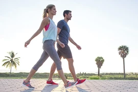 Đi bộ 10.000 bước mỗi ngày có giúp ngăn ngừa tăng cân?