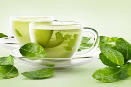 Uống quá nhiều trà xanh có thể gây tổn thương gan