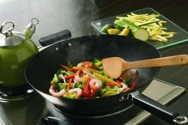 Lưu ý khi sử dụng dụng cụ nấu ăn kẻo gặp phải độc hại 