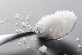 Vì sao ăn nhiều muối lại gây tăng cân?