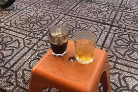 Mở quán cà phê ‘cóc’ có cần đăng ký kinh doanh?