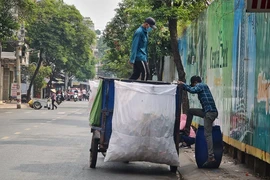 Không dọn rác ngày mùng 1 và 2 Tết