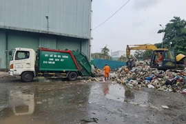 TP.HCM tăng cường vệ sinh tại các trạm trung chuyển trong dịp Tết