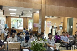 Vắng người làm hồ sơ trong ngày đầu áp dụng bảng giá đất mới
