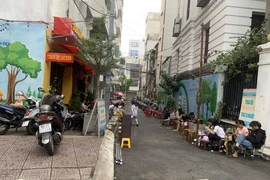 TP.HCM tăng cường kiểm tra, xử phạt các trường hợp lấn chiếm vỉa hè, lòng đường