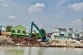 Rạch Xuyên Tâm vướng mặt bằng trường Đại học Văn Lang, Sở NN&MT TP.HCM nói gì?
