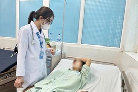 Sinh con tại nhà, một sản phụ vỡ tử cung