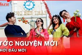 Video: Ước nguyện của người dân TP.HCM ngày đầu năm mới