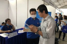 Nghỉ hưu trước tuổi tính lương hưu ra sao?