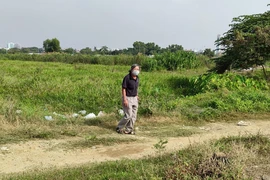 Ông Nguyễn Tấn Vinh luôn trông ngóng được giao đất đã hoán đổi. Ảnh: VÕ HÀ