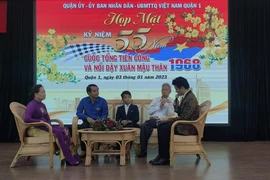 Cuộc gặp gỡ, giao lưu giữa nhân chứng lịch sử tham gia cuộc Cuộc Tổng tiến công và nổi dậy Xuân Mậu Thân 1968 với đại diện thế hệ trẻ quận 1. Ảnh: NGUYỄN HIỀN