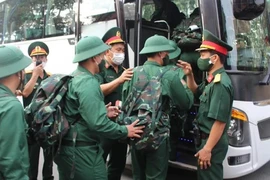 Công dân nam đủ 17 tuổi trở lên thuộc đối tượng đăng ký nghĩa vụ quân sự. Ảnh: HTG