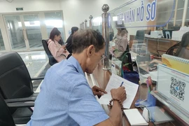 Người đủ 70 tuổi đến dưới 75 tuổi thuộc hộ nghèo, hộ cận nghèo, không có lương hưu nếu có yêu cầu thì được hưởng trợ cấp hưu trí xã hội. Ảnh: NGUYỄN HIỀN