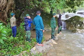 Lai Châu: Dắt xe qua đập tràn, ba người bị lũ cuốn trôi