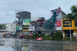 Những hình ảnh thiệt là thương của TP Hạ Long sau cơn bão 