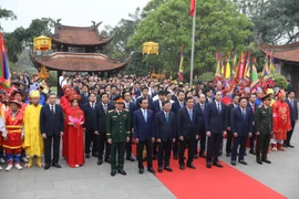 Tri ân công lao Đức Quốc Tổ Lạc Long Quân và Tổ Mẫu Âu Cơ