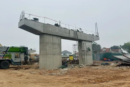 Hình hài cầu Phong Châu, Phú Thọ sau 3 tháng thi công khẩn trương