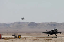 2 chiếc tiêm kích tàng hình đa năng F-35A của Lực lượng Phòng vệ Israel do Mỹ sản xuất.