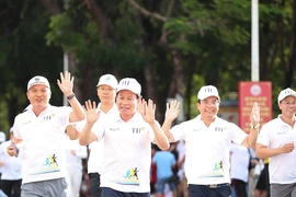 Bí thư Thành uỷ Hải Phòng chạy cùng 4500 học sinh, sinh viên trên “đường đua” S-Race 2023