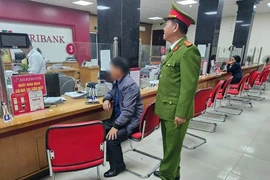 Nhân viên ngân hàng ở Hải Phòng giúp khách thoát lừa đảo hơn 120 triệu 