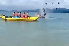 Mô tô nước phát nổ trên biển, chính quyền ra quân chấn chỉnh