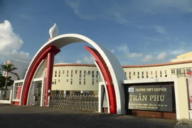 Hải Phòng: Học sinh bất ngờ bị đánh trượt sau khi đã nhập học trường chuyên Trần Phú