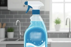 Khởi tố bảo mẫu để bé 2 tuổi uống dung dịch tẩy rửa dẫn đến tử vong