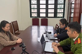 Mạo danh cán bộ lừa xin việc và làm sổ đỏ, chiếm đoạt gần 1 tỉ đồng