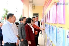 Phó Chủ tịch Quốc hội Nguyễn Thị Thanh kiểm tra công tác bầu cử tại Quảng Ninh