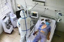 Số ca mắc COVID-19 trong ngày ở Việt Nam tiếp tục giảm mạnh