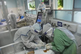 Ngày 4-5, tăng 379 ca COVID-19 so với hôm qua