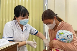 Phân bổ 434.000 liều vaccine sởi và bạch hầu, ho gà, uốn ván