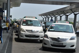 Công nhận hợp pháp ứng dụng Grab, Uber...
