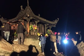 Hành hương lên Yên Tử lúc nửa đêm