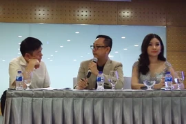 Ban tổ chức và tân Hoa hậu Ngân Anh nói về việc sửa mũi