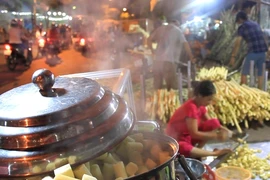 Món ngon độc đáo: Mía hấp lá dứa