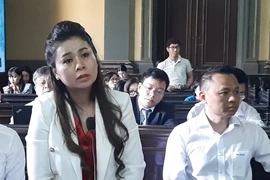 Chủ tọa nhận xét gì về ông Vũ khi hỏi bà Thảo?