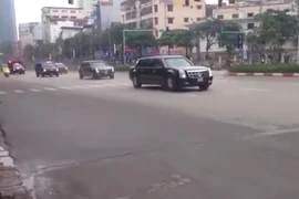 'Quái thú' của ông Trump xuất hiện trên đường phố Hà Nội