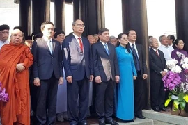 Video: Hàng ngàn người về TP.HCM dự giỗ tổ Hùng Vương