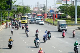 Người dân miền Tây bắt đầu trở lại TP.HCM