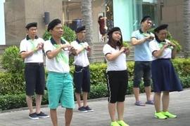 Người mang âm nhạc đến với lớp học không lời