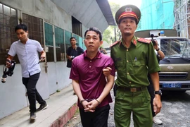 Video: Dẫn giải Nguyễn Minh Hùng và đồng phạm đến tòa
