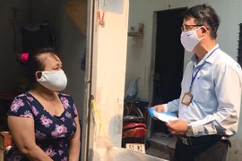 Người bán vé số nhận 750.000: Vui mừng mà nước mắt rơi