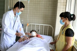 Thiếu niên 15 tuổi bị nhóm người chém đứt lìa chân 
