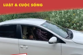 Cấm trẻ ngồi ghế trước ô tô: Đo chiều cao hay kiểm tra tuổi?