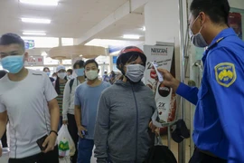 Video: Bến xe miền Đông tấp nập khách ngày cuối năm