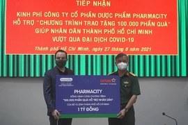 Video: Thêm 1 tỉ đồng cùng Bộ Tư lệnh TP.HCM giúp đỡ người dân khó khăn