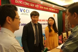 Giảm 23 dòng phí, có loại giảm gần 60%