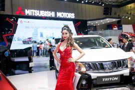 Nhiều mẫu ô tô giảm sâu, tới 200 triệu đồng/xe
